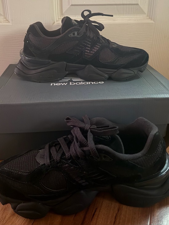 New Balance Other - New Balance Black Mesh & Suede Runner